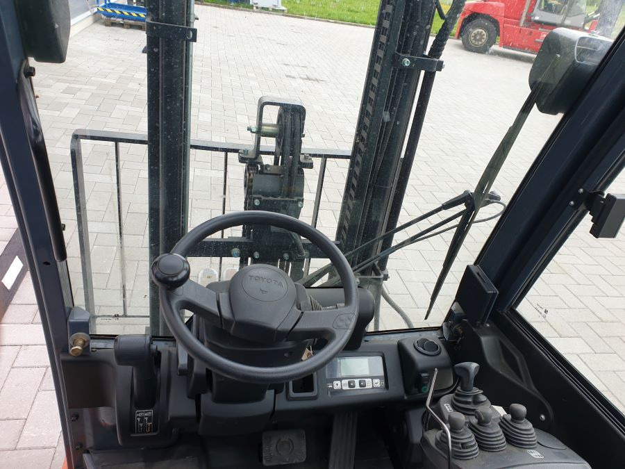 Toyota 8FBMT16 - Електрокар: снимка 4 Toyota 8FBMT16 - Електрокар: снимка 4