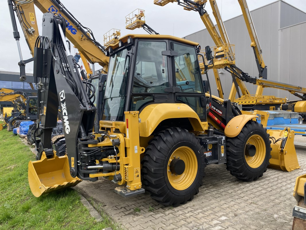 XCMG XC8-S3580 - Багер-товарач: снимка 2 XCMG XC8-S3580 - Багер-товарач: снимка 2