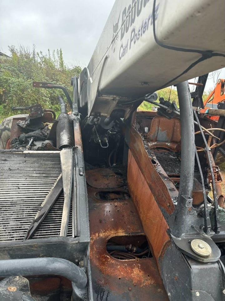 Bobcat TL 470 HF Ausgebrannt - Телескопичен товарач: снимка 2 Bobcat TL 470 HF Ausgebrannt - Телескопичен товарач: снимка 2