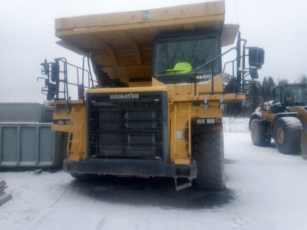 Komatsu HD605-7 - Кариерен самосвал: снимка 1 Komatsu HD605-7 - Кариерен самосвал: снимка 1