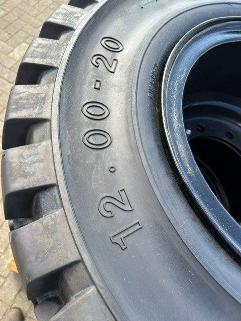 Trelleborg 12.00-20  - Гума: снимка 2 Trelleborg 12.00-20  - Гума: снимка 2