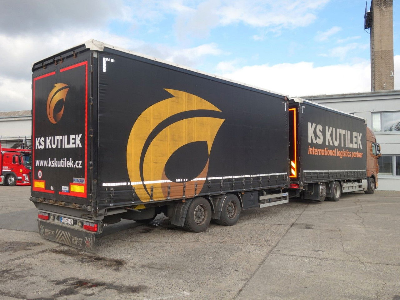 DAF XF 480 SSC, 120 cbm, Durchfahren - Камион с брезент: снимка 3 DAF XF 480 SSC, 120 cbm, Durchfahren - Камион с брезент: снимка 3