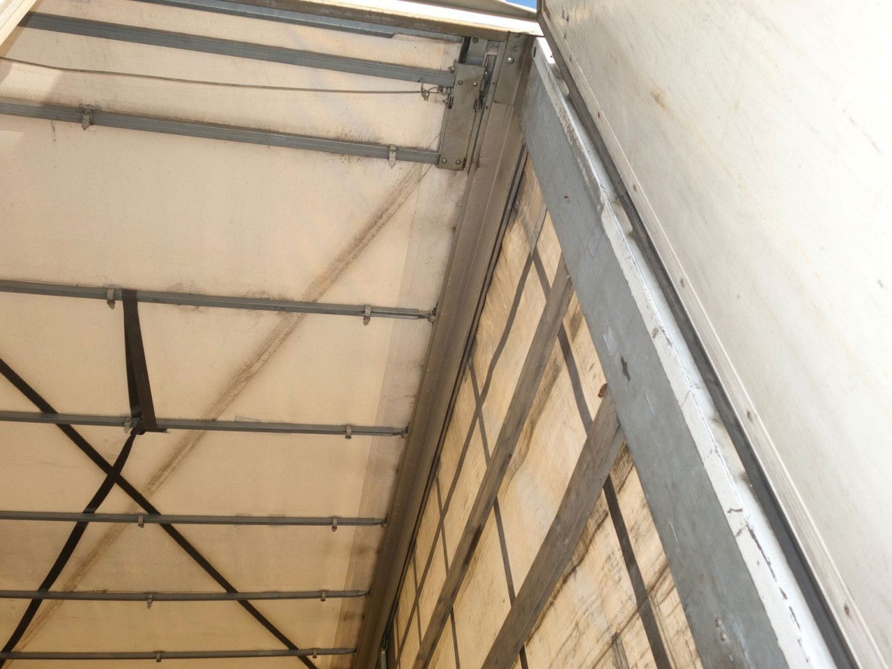 Брезентово полуремарке Fliegl SDS 01 Mega , 1xLichtachse: снимка 8