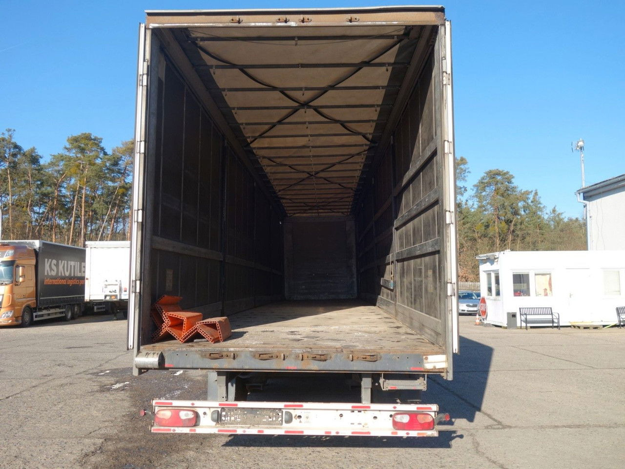 Fliegl SDS Standard, SAF Achsen - Брезентово полуремарке: снимка 5 Fliegl SDS Standard, SAF Achsen - Брезентово полуремарке: снимка 5