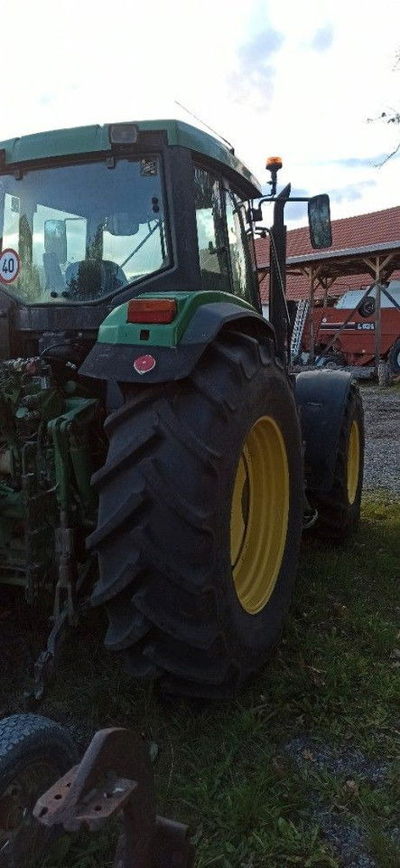 John Deere 6910 - Трактор: снимка 3 John Deere 6910 - Трактор: снимка 3