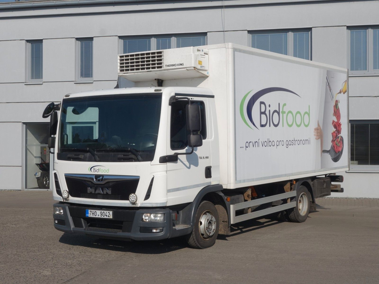 MAN TGL 8.190 mit Thermo King. 2 Temperaturen - Рефрижератор камион: снимка 1 MAN TGL 8.190 mit Thermo King. 2 Temperaturen - Рефрижератор камион: снимка 1