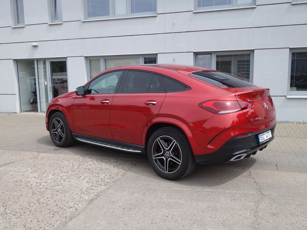 Mercedes-Benz GLE-klasse 400 d 4Matic Coupe Pano - Купе: снимка 4 Mercedes-Benz GLE-klasse 400 d 4Matic Coupe Pano - Купе: снимка 4