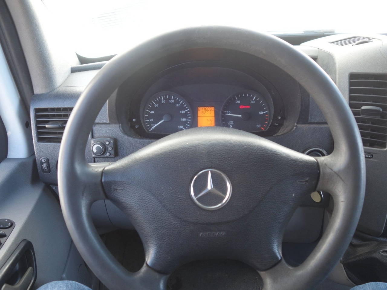 Нови Товарен бус Mercedes-Benz Sprinter 313 CDI, Am 420.000 km Neue Motor: снимка 15