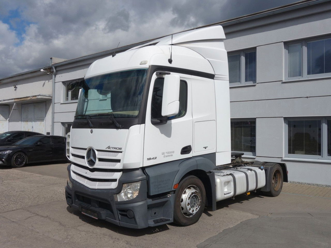 Mercedes-Benz Actros 1842 Lsnrl - Влекач: снимка 2 Mercedes-Benz Actros 1842 Lsnrl - Влекач: снимка 2
