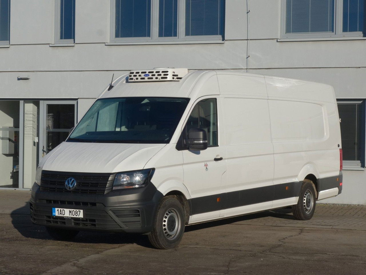 Volkswagen Crafter 2,0TDI Kühlkasten 35 Lang plus Hoch - Хладилен бус: снимка 1 Volkswagen Crafter 2,0TDI Kühlkasten 35 Lang plus Hoch - Хладилен бус: снимка 1