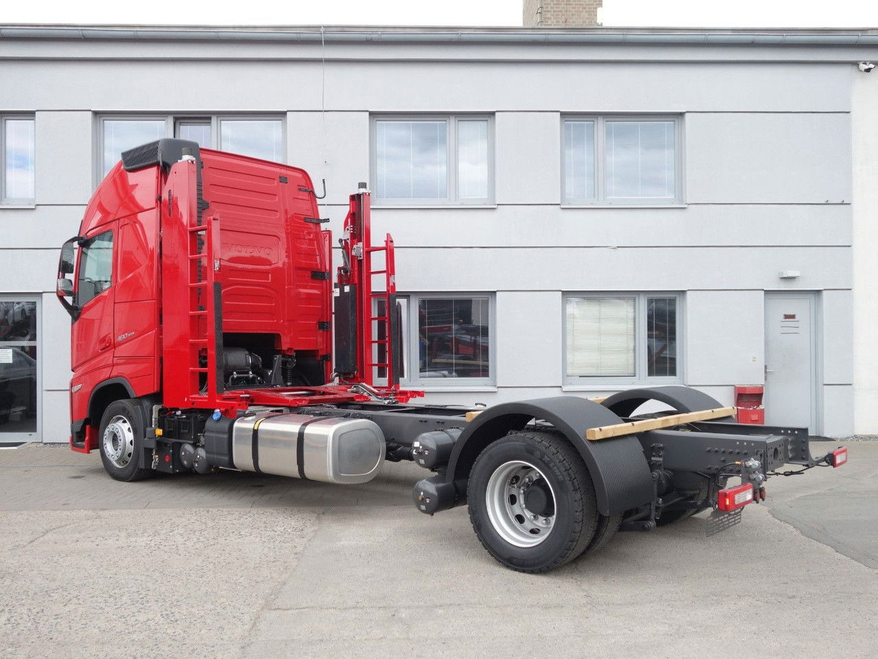 Volvo FH 13 XL 460 TC Neue fur Kassbohrer,Rolfo, Rimo - Шаси кабина: снимка 4 Volvo FH 13 XL 460 TC Neue fur Kassbohrer,Rolfo, Rimo - Шаси кабина: снимка 4