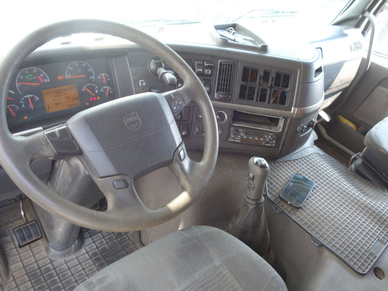 Камион с брезент Volvo FM 380 6x2 + Panav Anhänger: снимка 18