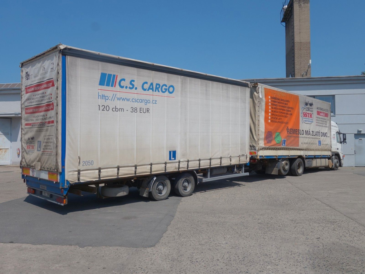 Volvo FM 380 6x2 + Panav Anhänger - Камион с брезент: снимка 5 Volvo FM 380 6x2 + Panav Anhänger - Камион с брезент: снимка 5