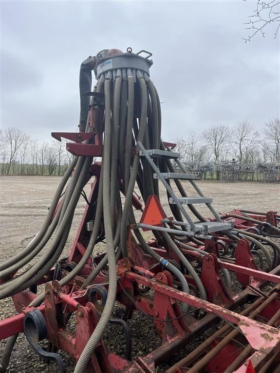 Инжектиране на течен тор BS 7,5M Sortjordsnedfælder m/pakkevalse: снимка 6