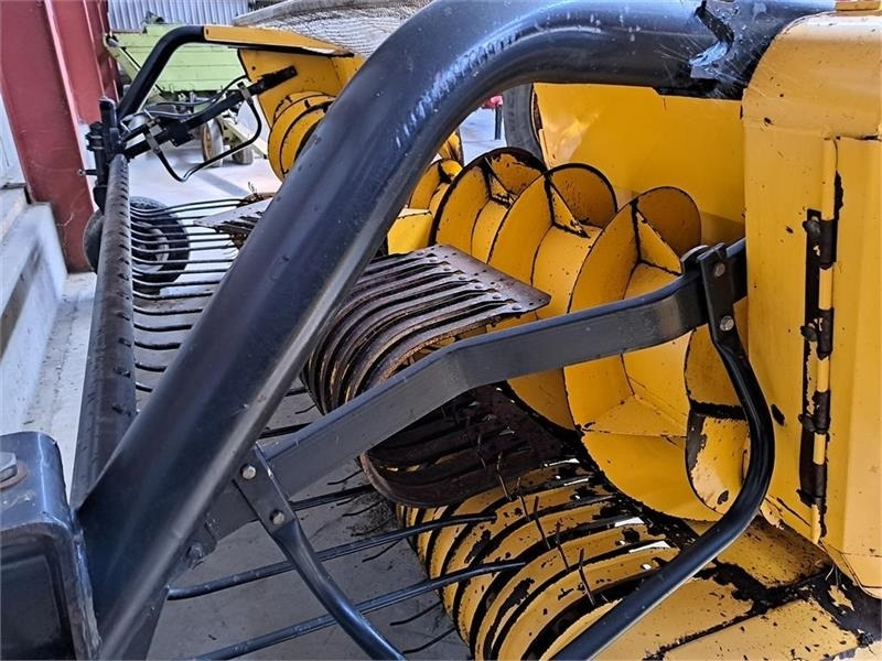 New Holland 355 W Græspick-up - Машина за сено и фураж: снимка 5 New Holland 355 W Græspick-up - Машина за сено и фураж: снимка 5