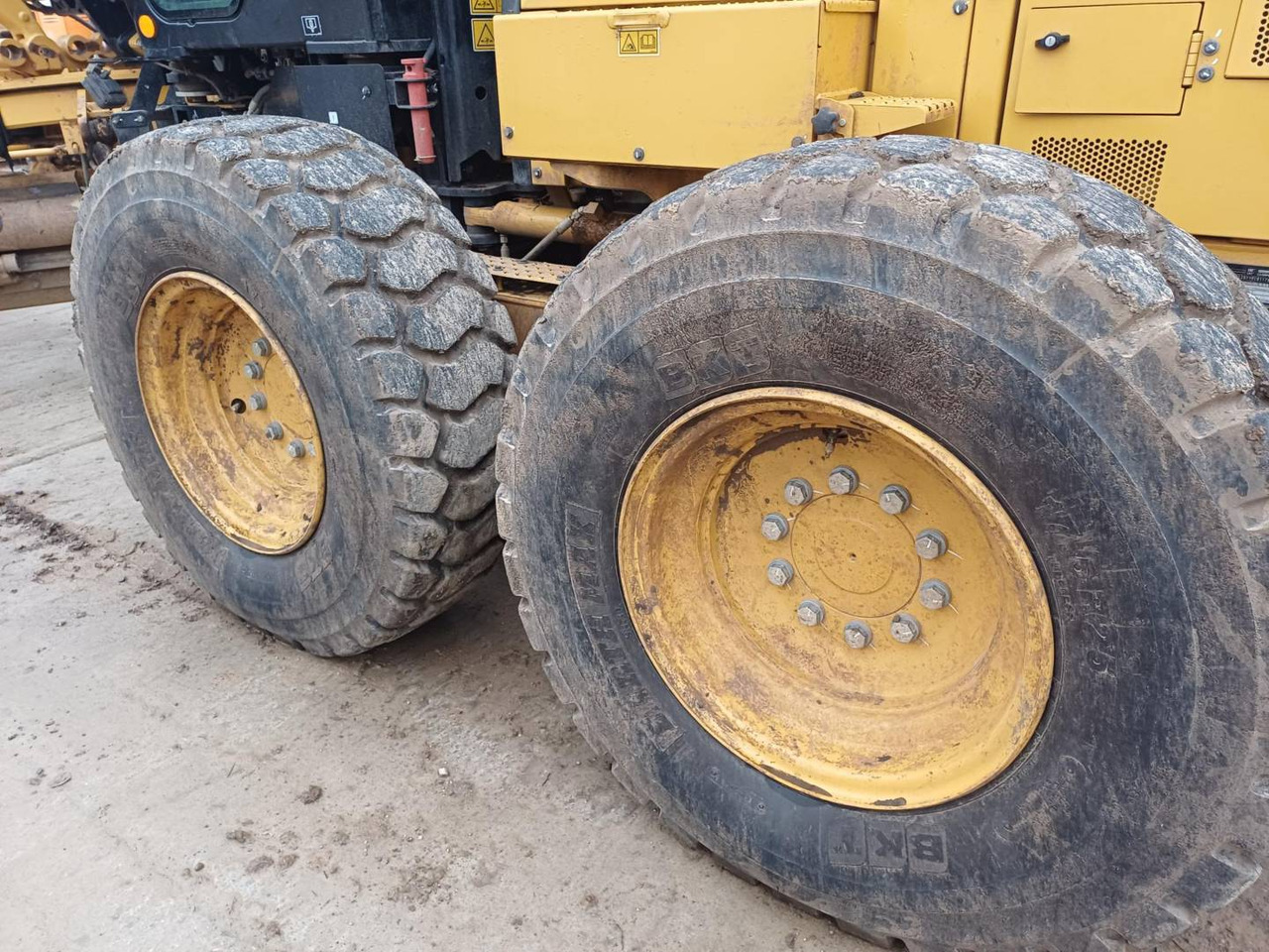 Грейдер CAT 120-14: снимка 9