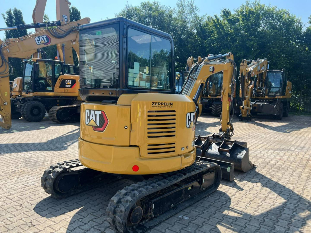 CAT 303.5E2CR - Верижен багер: снимка 3 CAT 303.5E2CR - Верижен багер: снимка 3