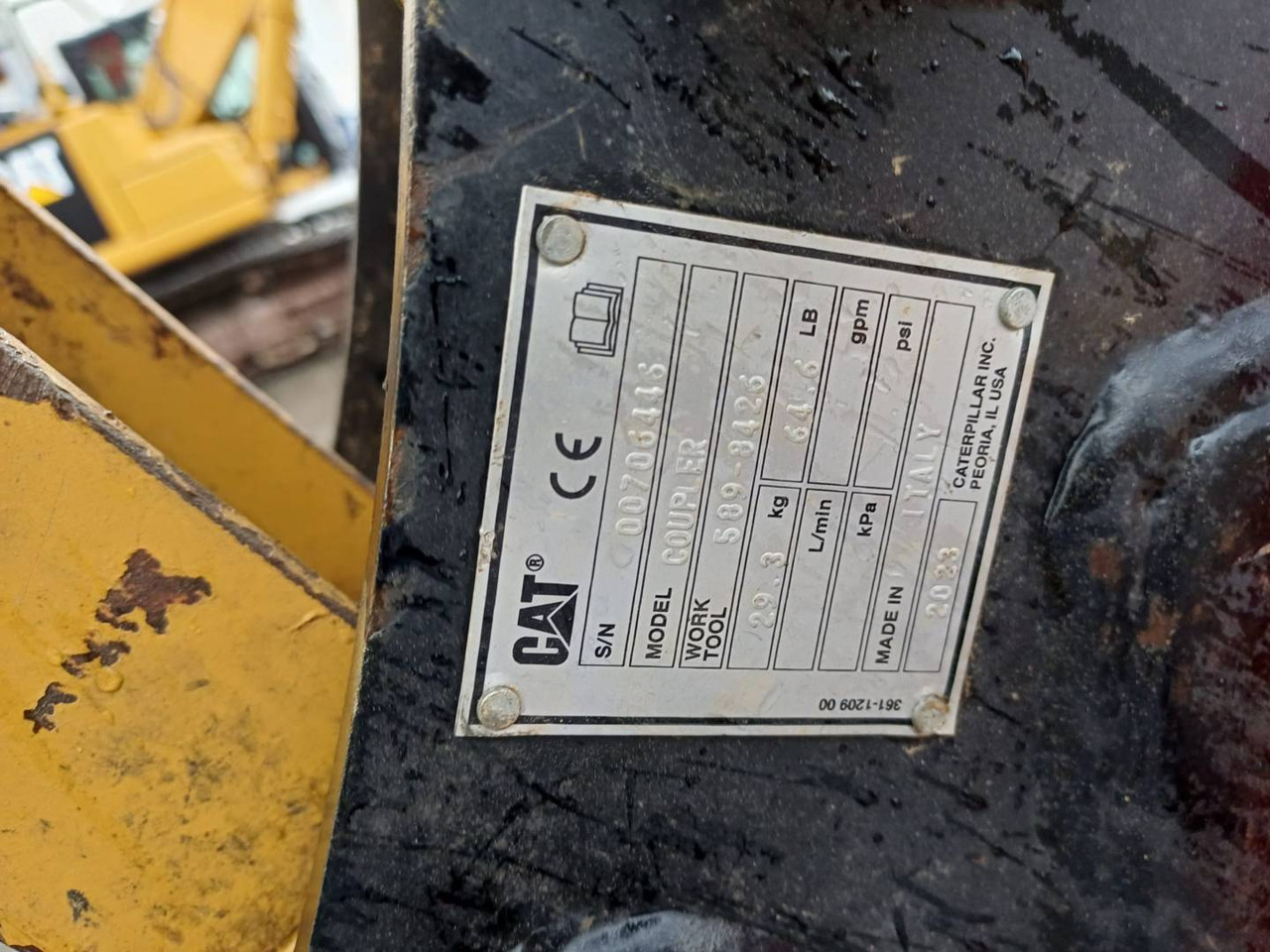 Верижен багер CAT 303.5ECR: снимка 9