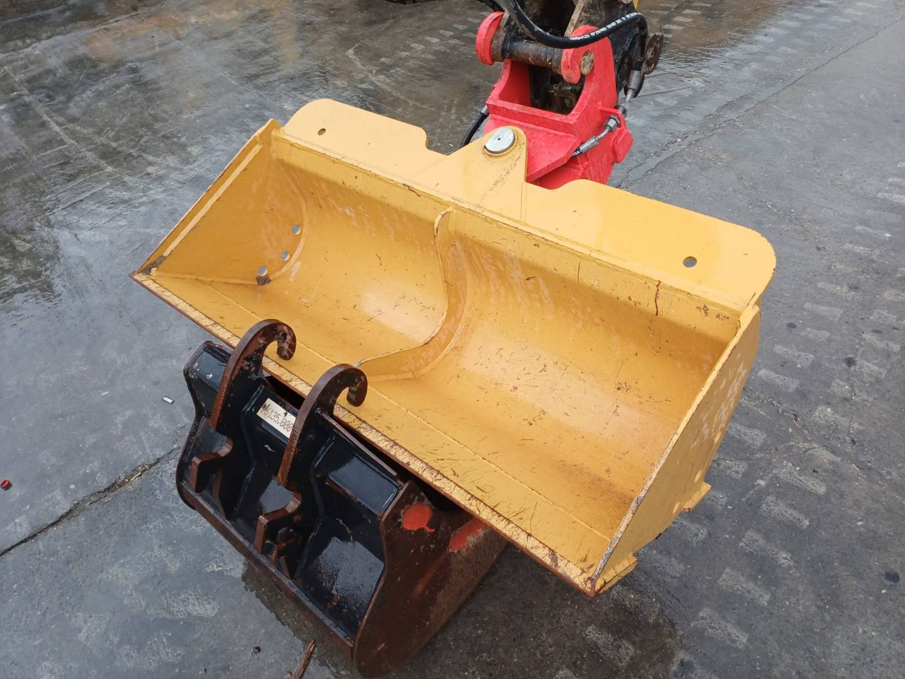 Верижен багер CAT 303.5ECR: снимка 15