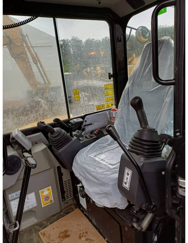 Верижен багер CAT 303.5ECR: снимка 19