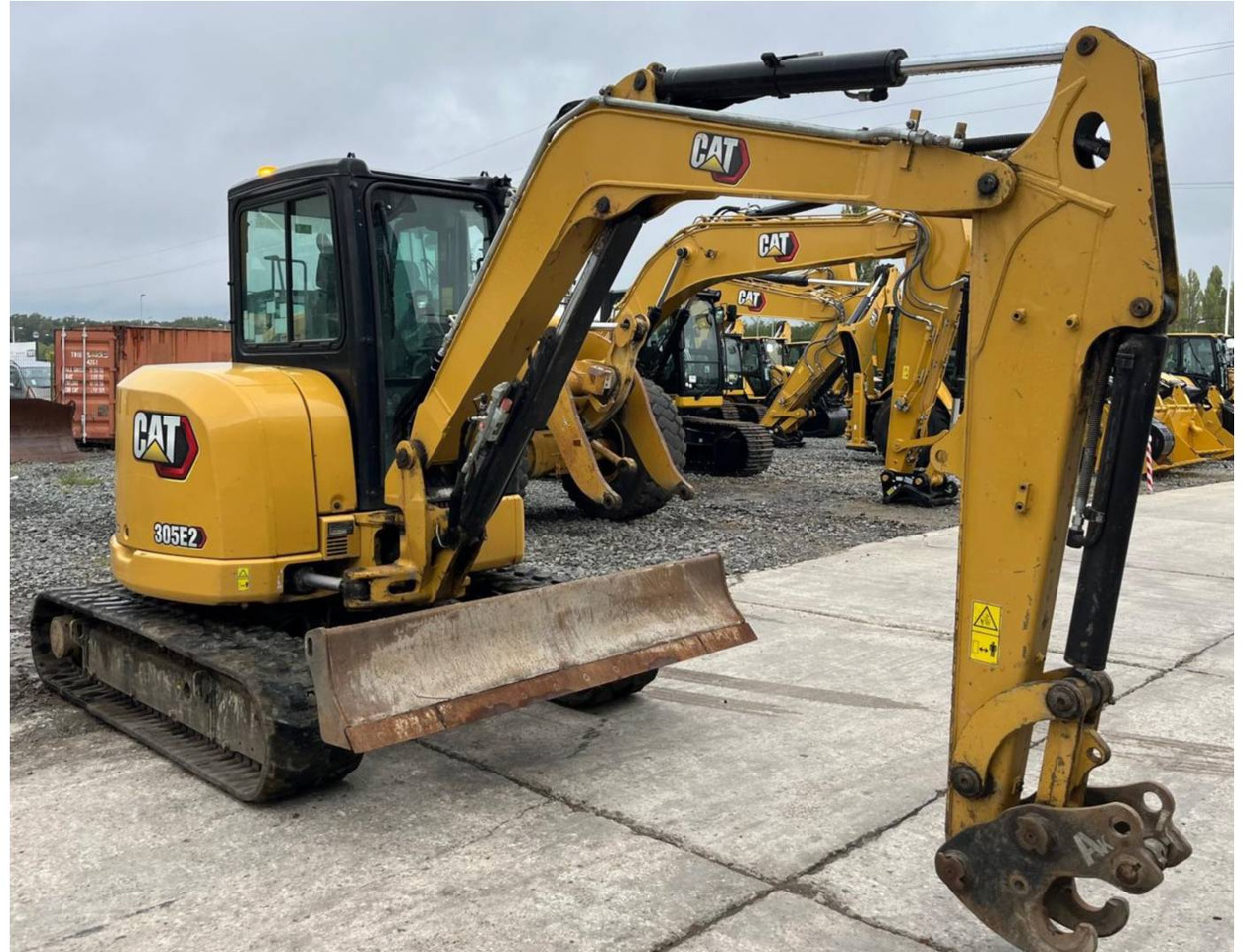 CAT 305E2CR - Верижен багер: снимка 2 CAT 305E2CR - Верижен багер: снимка 2