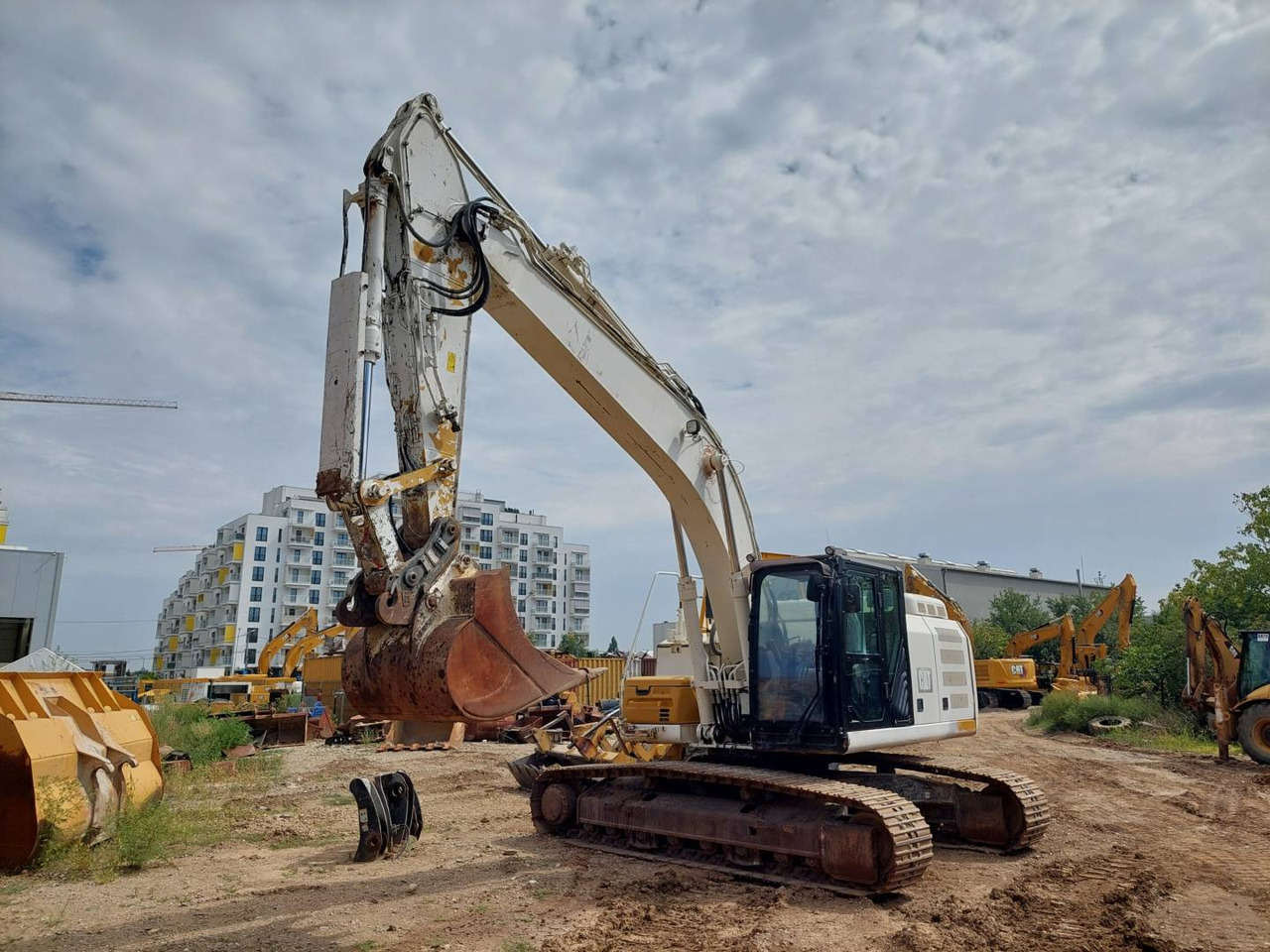 CAT 326FL - Верижен багер: снимка 1 CAT 326FL - Верижен багер: снимка 1