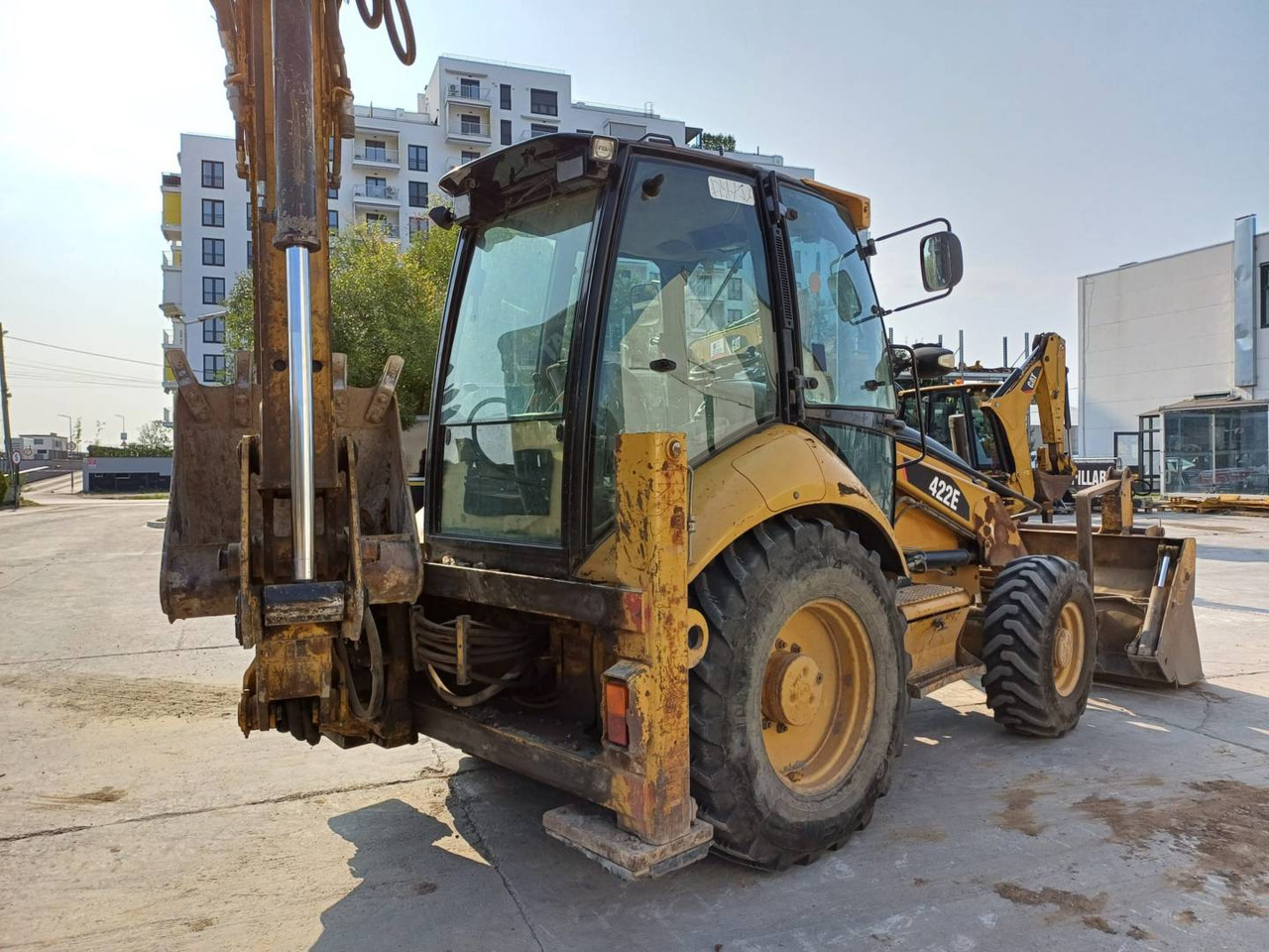 CAT 422E - Багер-товарач: снимка 3 CAT 422E - Багер-товарач: снимка 3