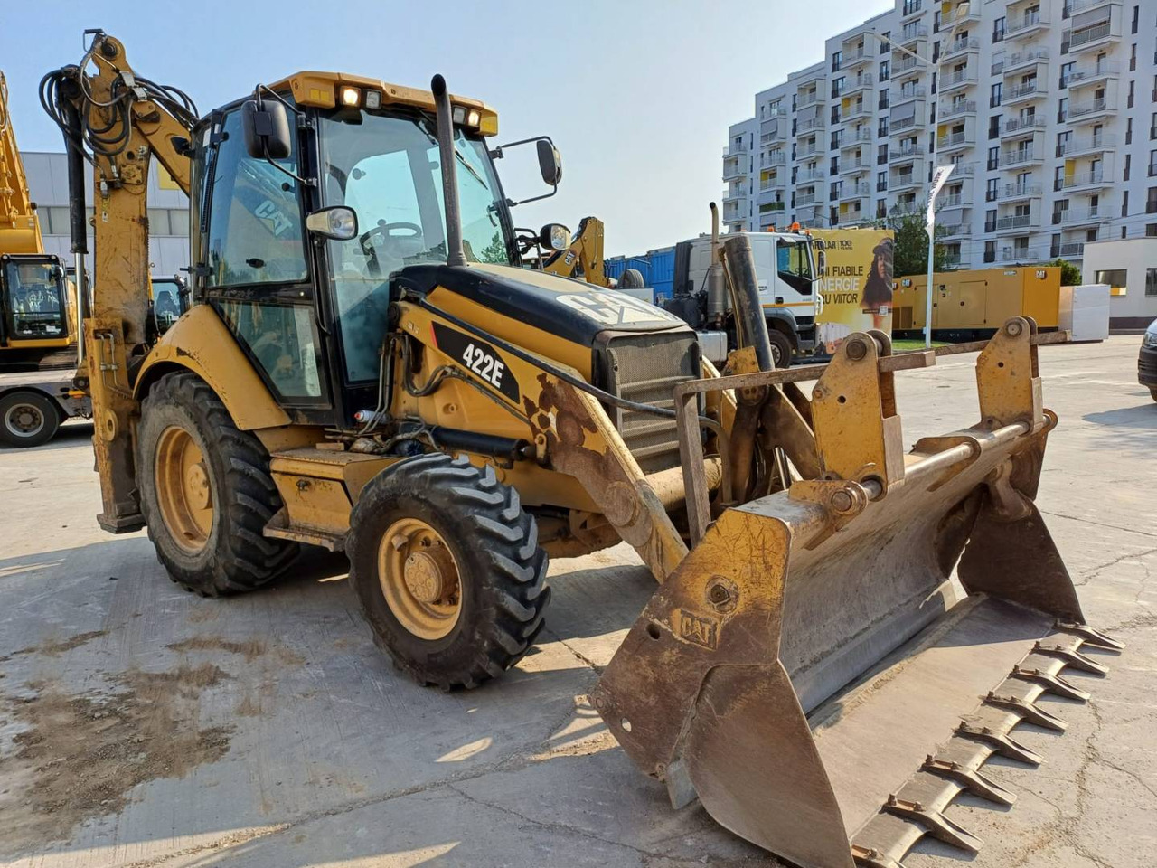 CAT 422E - Багер-товарач: снимка 2 CAT 422E - Багер-товарач: снимка 2