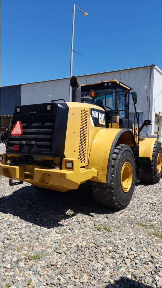 CAT 966M - Колесен товарач: снимка 3 CAT 966M - Колесен товарач: снимка 3