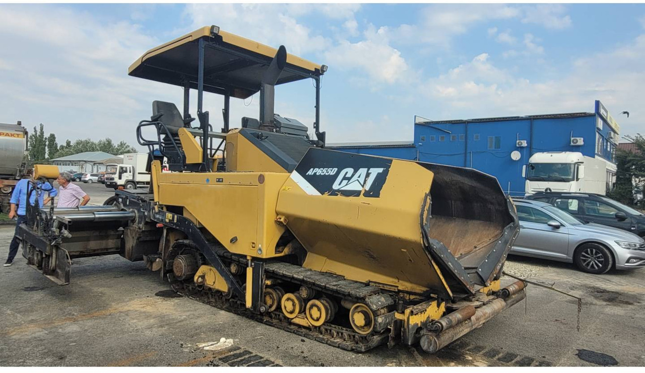 CAT AP-655D - Асфалтополагач: снимка 2 CAT AP-655D - Асфалтополагач: снимка 2