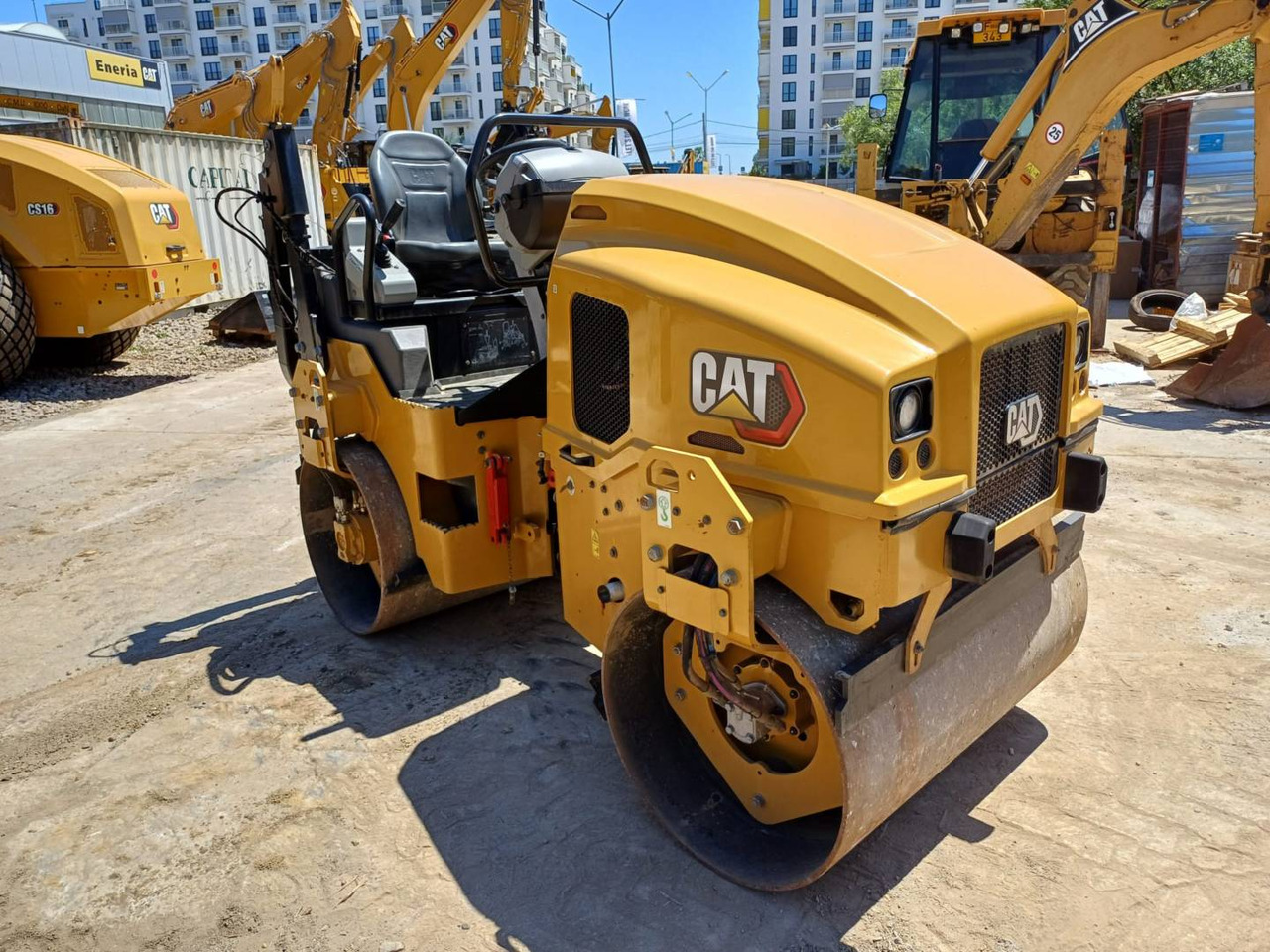 CAT CB2.7-03GC - Мини валяк: снимка 2 CAT CB2.7-03GC - Мини валяк: снимка 2