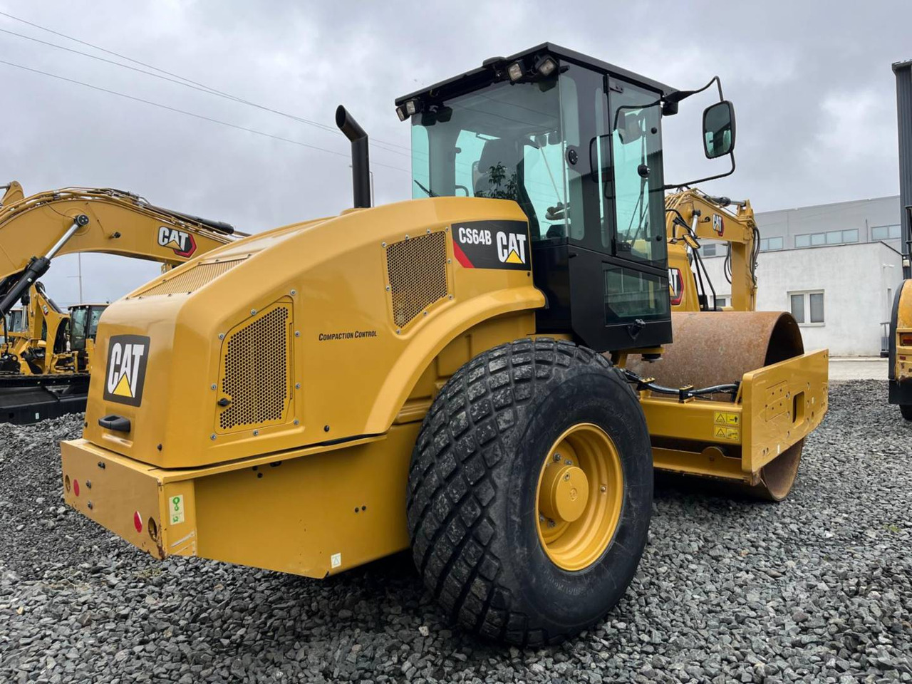 CAT CS64B - Компактор: снимка 3 CAT CS64B - Компактор: снимка 3