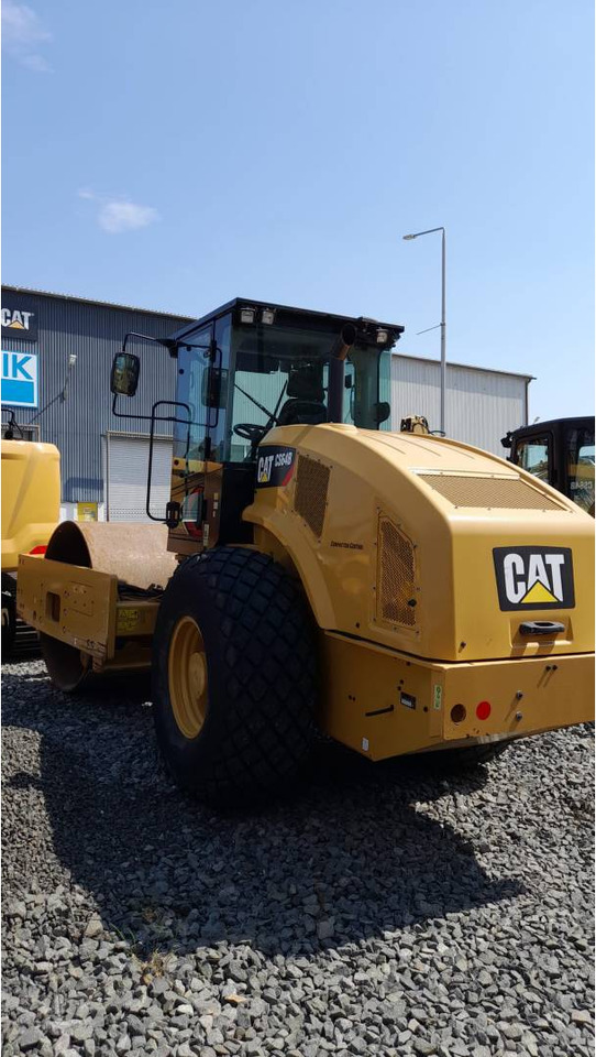 CAT CS64B - Компактор: снимка 4 CAT CS64B - Компактор: снимка 4