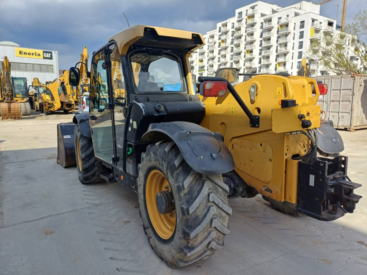 CAT TH407C - Телескопичен товарач: снимка 3 CAT TH407C - Телескопичен товарач: снимка 3