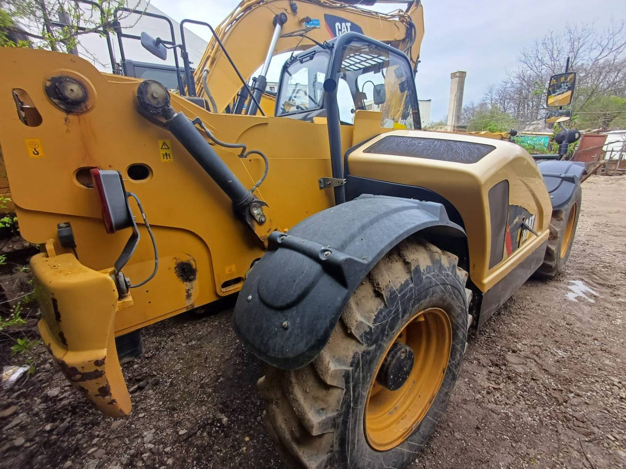 CAT TH414C - Телескопичен товарач: снимка 3 CAT TH414C - Телескопичен товарач: снимка 3