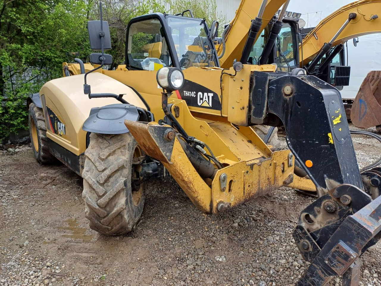 CAT TH414C - Телескопичен товарач: снимка 2 CAT TH414C - Телескопичен товарач: снимка 2