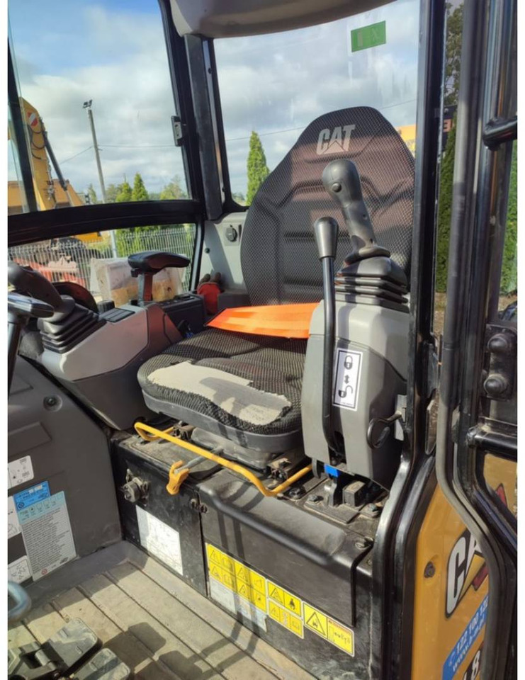 CAT 301.8 - Верижен багер: снимка 4 CAT 301.8 - Верижен багер: снимка 4