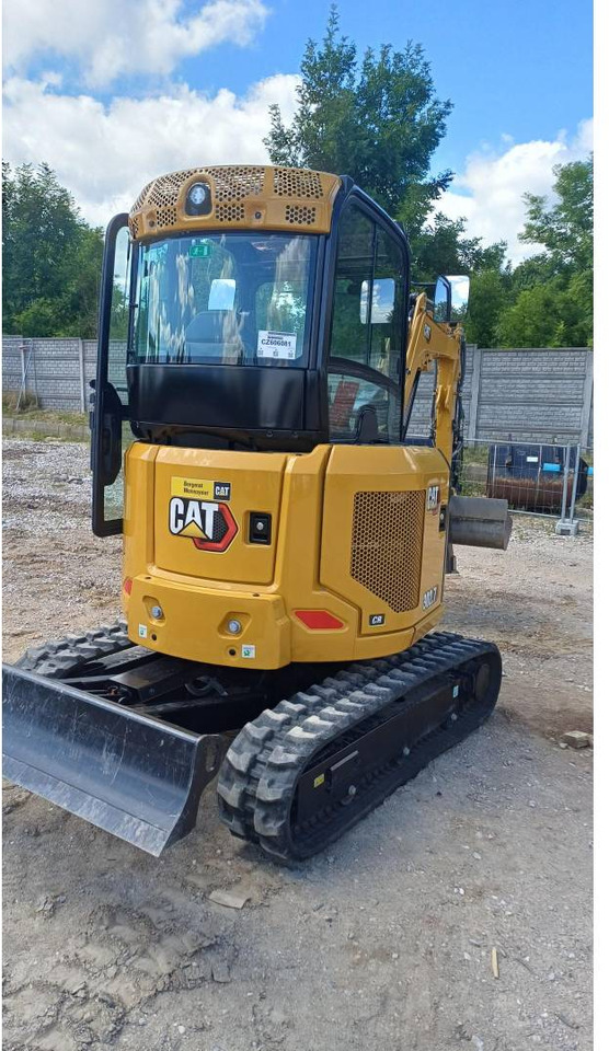CAT 302.7CR - Верижен багер: снимка 3 CAT 302.7CR - Верижен багер: снимка 3