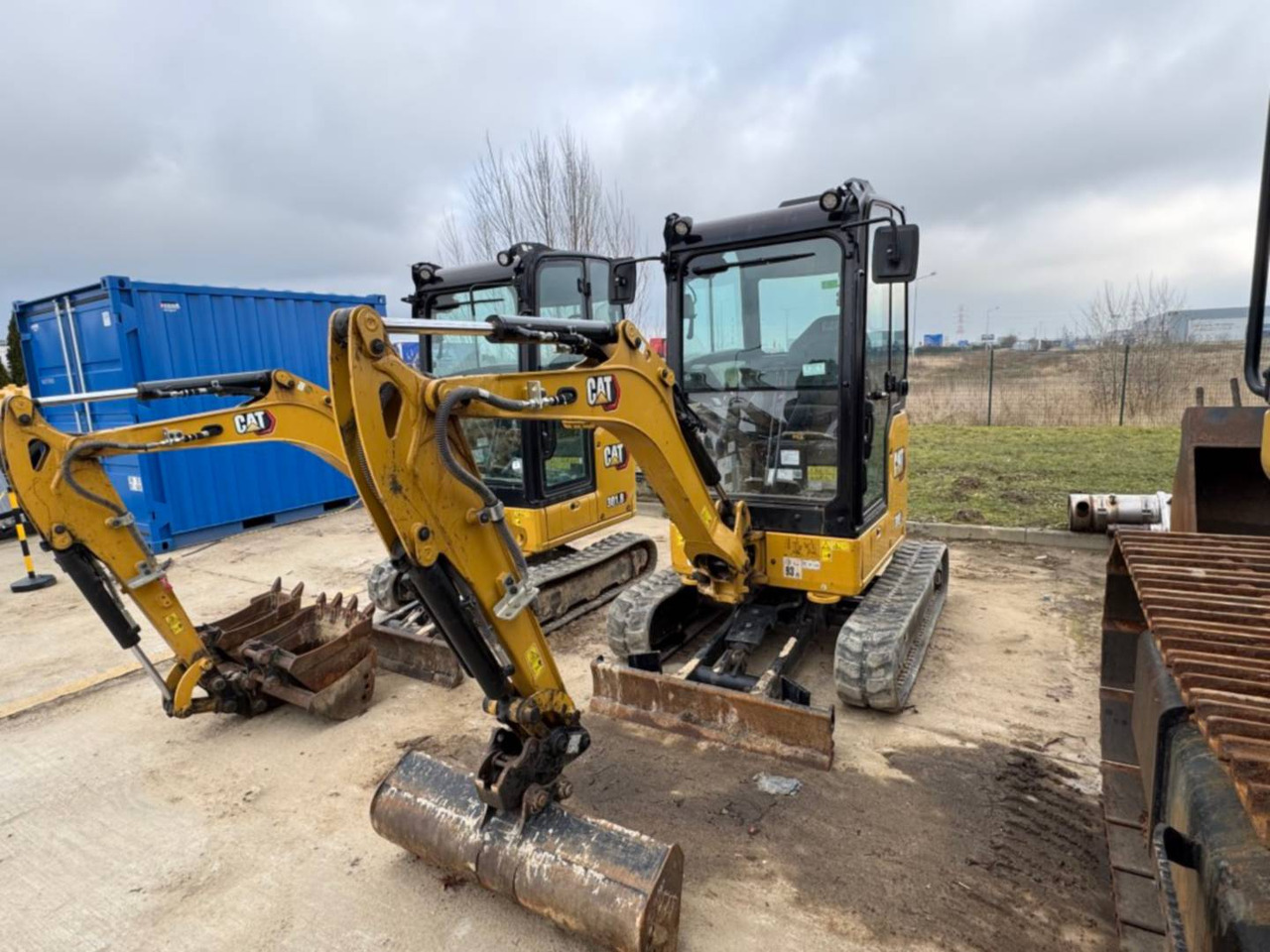 CAT 302CR - Верижен багер: снимка 1 CAT 302CR - Верижен багер: снимка 1