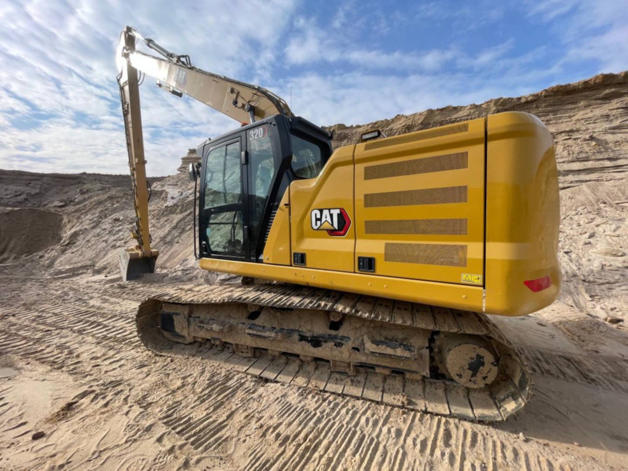 CAT 320 - Верижен багер: снимка 4 CAT 320 - Верижен багер: снимка 4