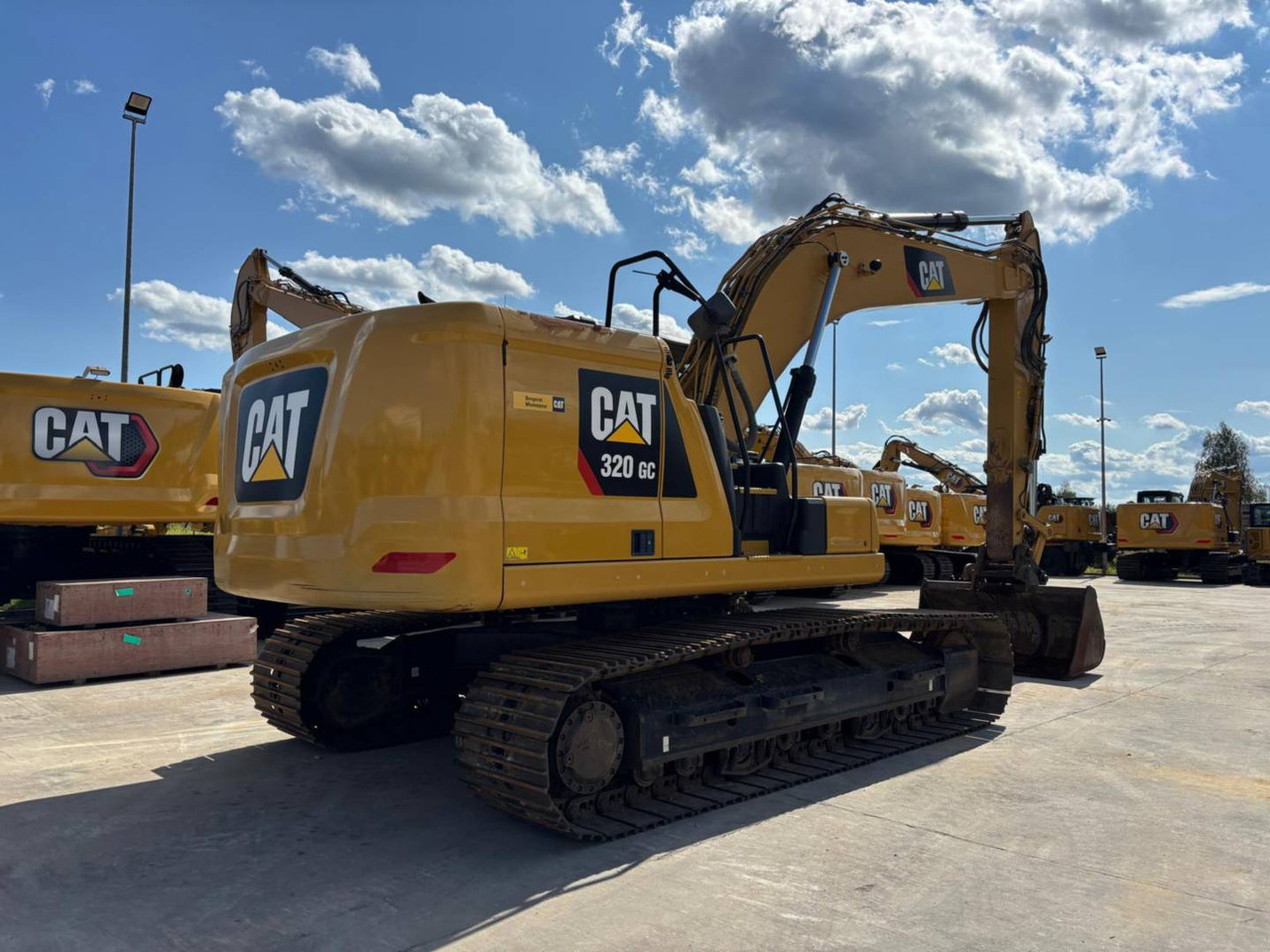 CAT 320GC - Верижен багер: снимка 3 CAT 320GC - Верижен багер: снимка 3