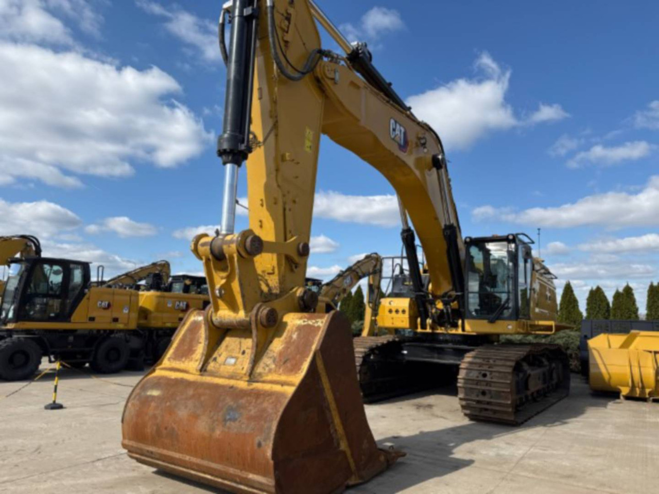 CAT 374 - Верижен багер: снимка 1 CAT 374 - Верижен багер: снимка 1