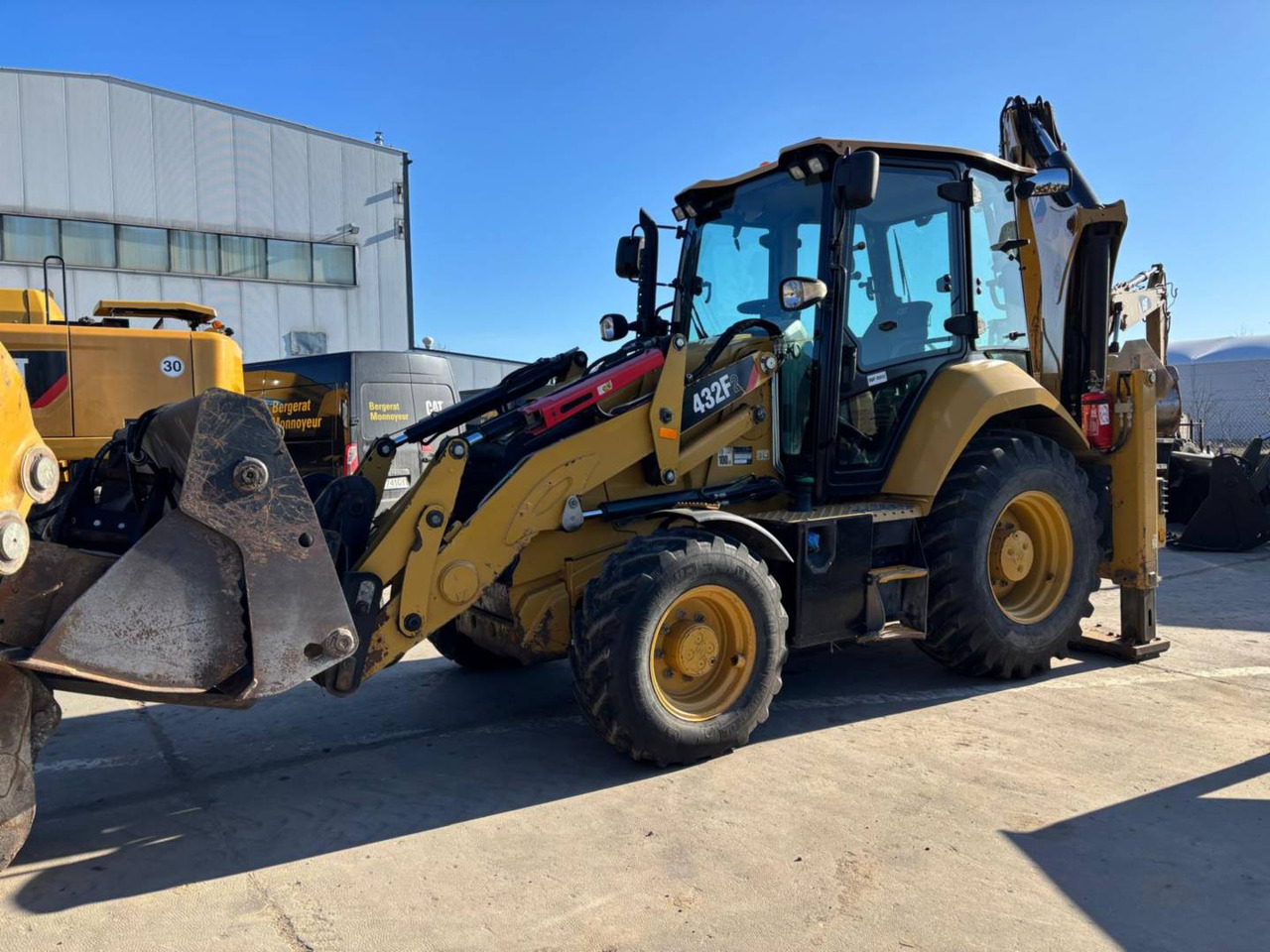 CAT 432F2 - Багер-товарач: снимка 1 CAT 432F2 - Багер-товарач: снимка 1