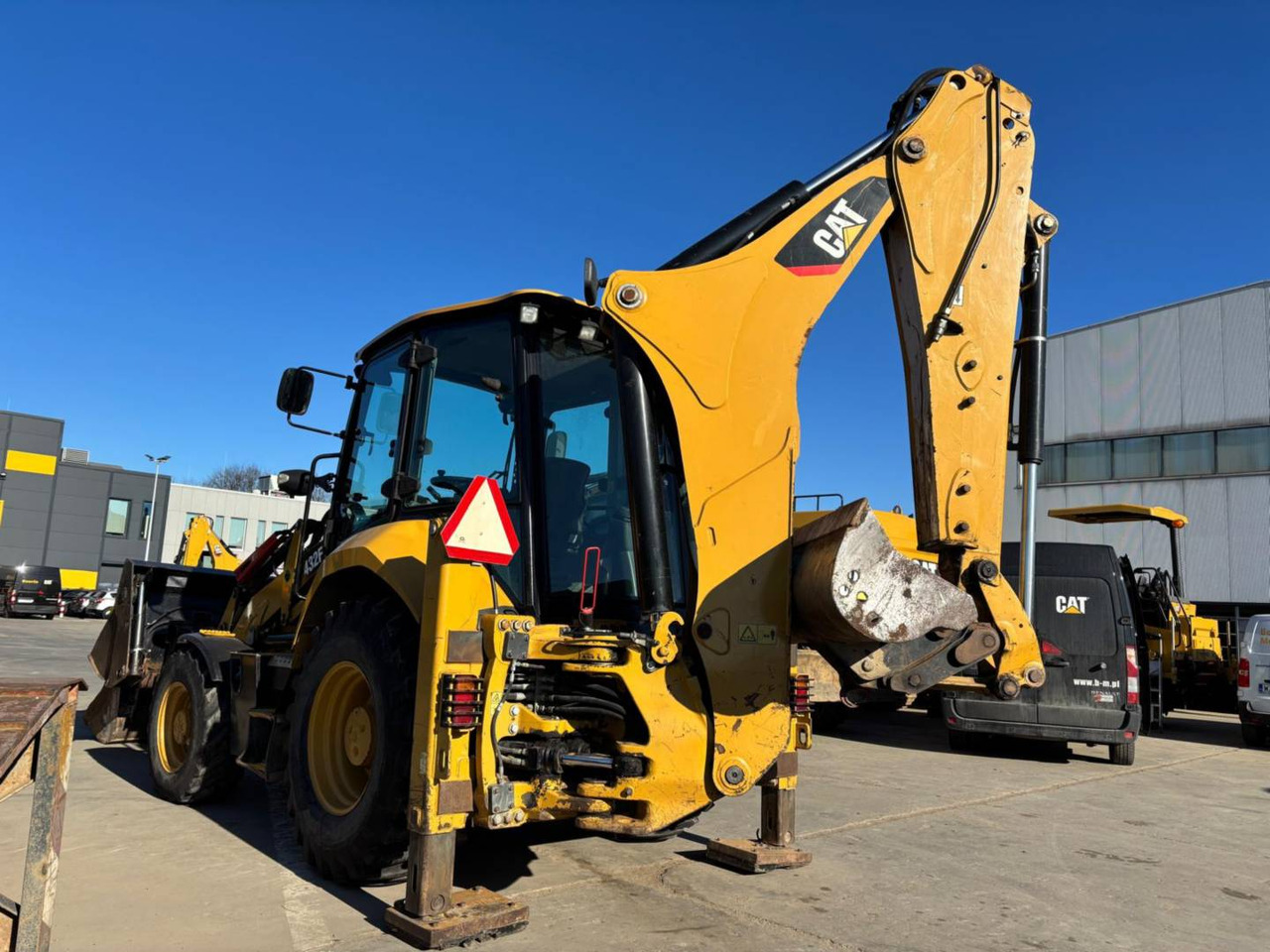 CAT 432F2 - Багер-товарач: снимка 4 CAT 432F2 - Багер-товарач: снимка 4