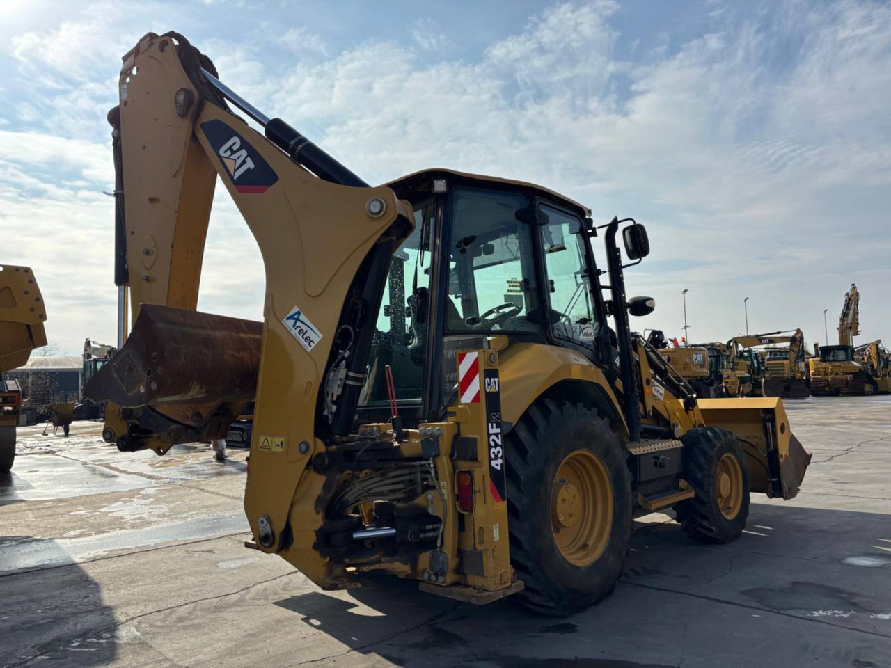 CAT 432F2 - Багер-товарач: снимка 3 CAT 432F2 - Багер-товарач: снимка 3