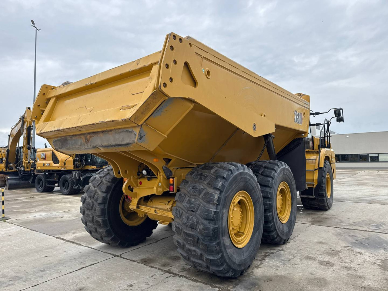 CAT 730 - Съчленен самосвал: снимка 4 CAT 730 - Съчленен самосвал: снимка 4