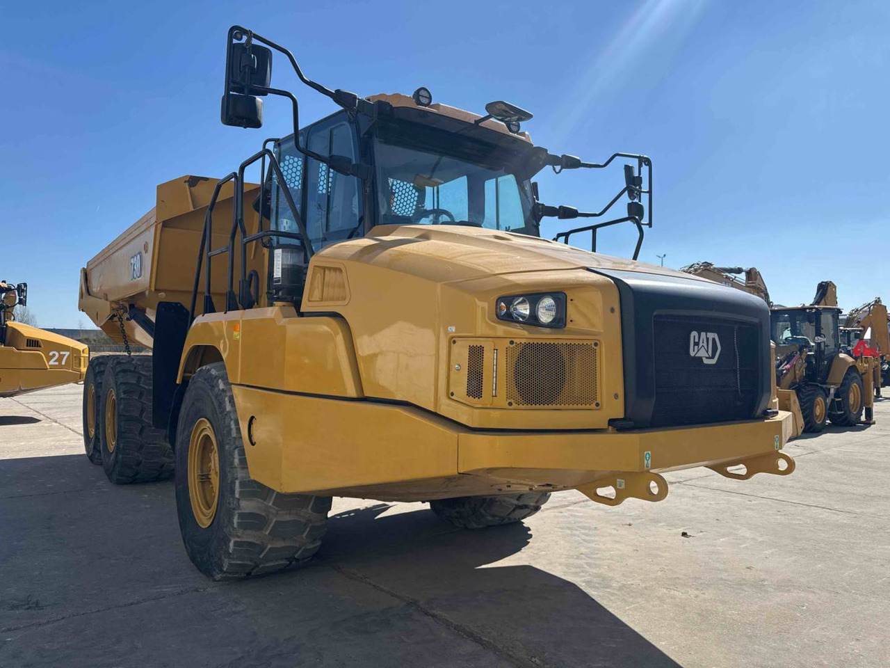 CAT 730 - Съчленен самосвал: снимка 2 CAT 730 - Съчленен самосвал: снимка 2