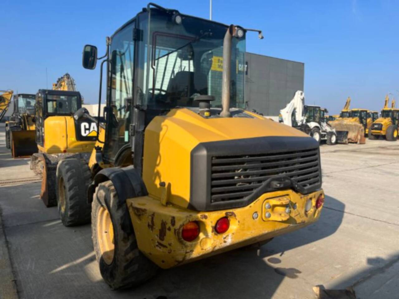 CAT 908M - Колесен товарач: снимка 4 CAT 908M - Колесен товарач: снимка 4