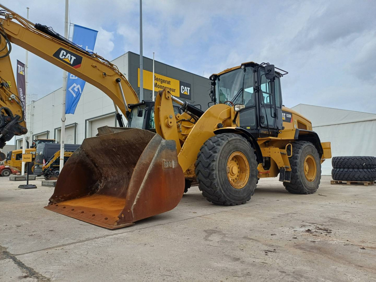 CAT 938M - Колесен товарач: снимка 1 CAT 938M - Колесен товарач: снимка 1