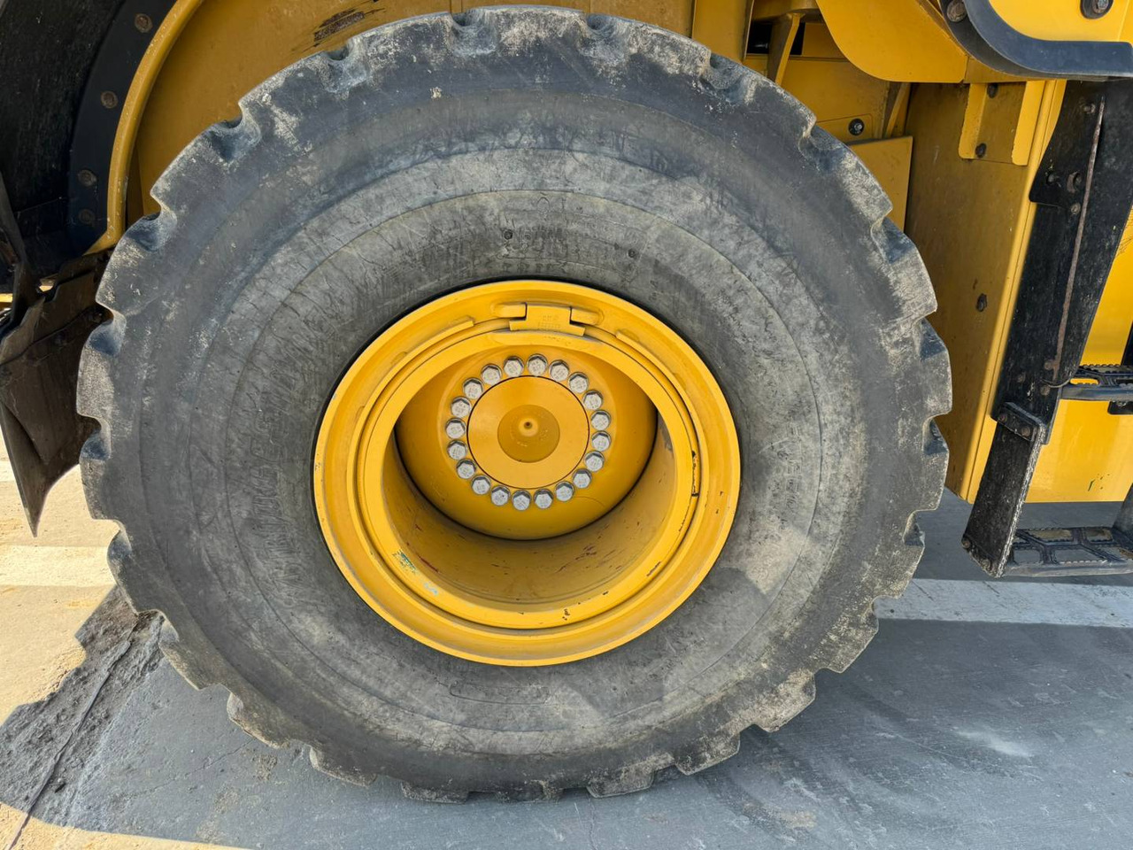 Лизинг на CAT 962M CAT 962M: снимка 16